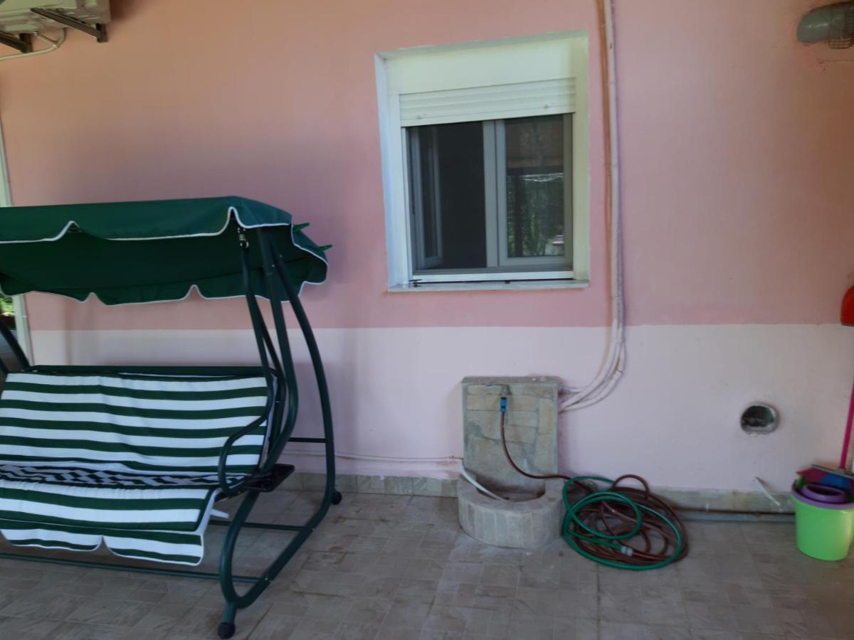 Maria Lemoni Swimming Pool Apartment เนอา สกีโอนี ภายนอก รูปภาพ
