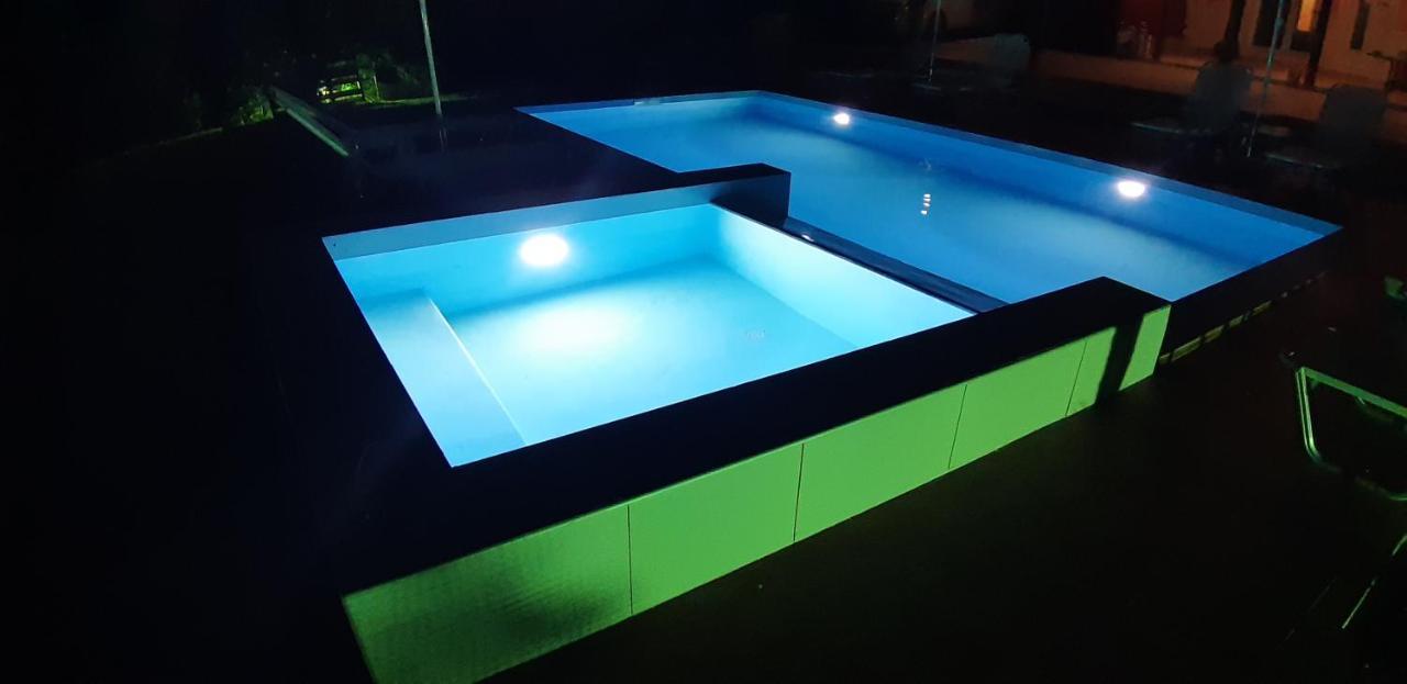 Maria Lemoni Swimming Pool Apartment เนอา สกีโอนี ภายนอก รูปภาพ