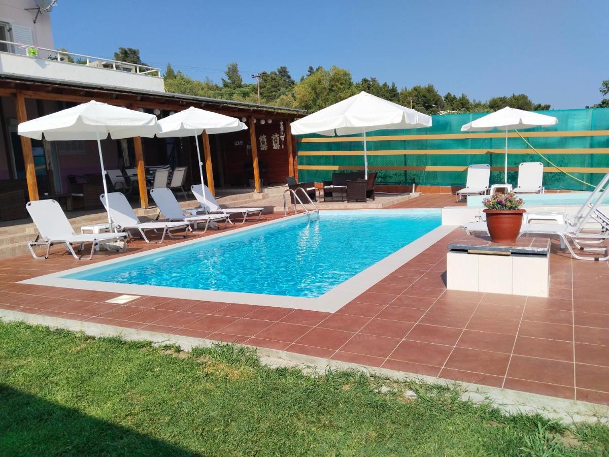 Maria Lemoni Swimming Pool Apartment เนอา สกีโอนี ภายนอก รูปภาพ